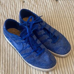 Nike Men's Royal Blue Knit Sneakers